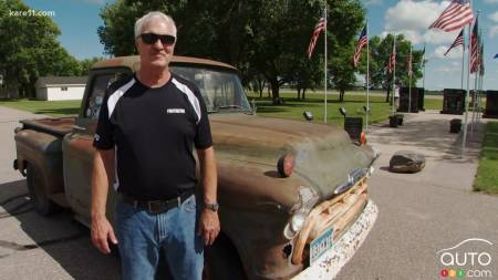 Man Buys Back for $75 the Pickup His Grandfather Sold 44 Years Ago… for $75